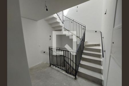 Casa à venda com 515m², 4 quartos e 4 vagasEscadas