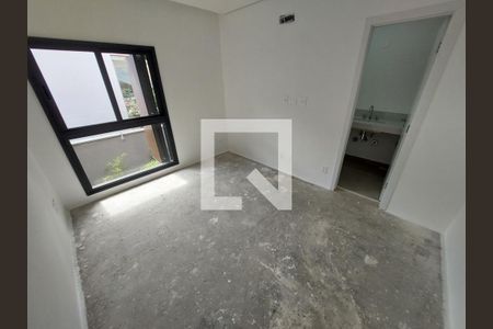 Casa à venda com 707m², 5 quartos e 6 vagas Casa à venda com 707m², 5 quartos e 6 vagasQuarto 4