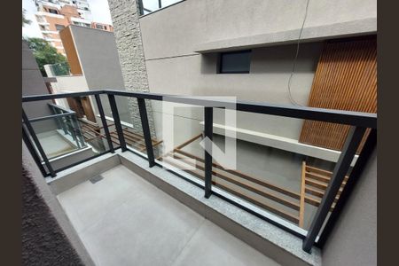 Casa à venda com 707m², 5 quartos e 6 vagas Casa à venda com 707m², 5 quartos e 6 vagasVista da Varanda