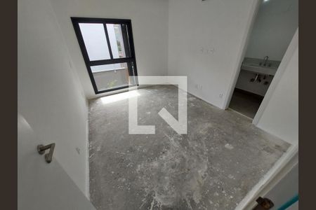 Casa à venda com 707m², 5 quartos e 6 vagas Casa à venda com 707m², 5 quartos e 6 vagasQuarto 4