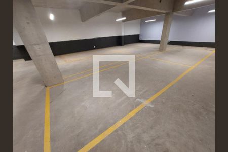Casa à venda com 707m², 5 quartos e 6 vagas Casa à venda com 707m², 5 quartos e 6 vagasGaragem