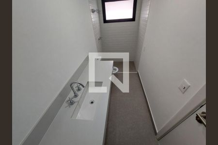 Casa à venda com 707m², 5 quartos e 6 vagas Casa à venda com 707m², 5 quartos e 6 vagasBanheiro do Quarto 3