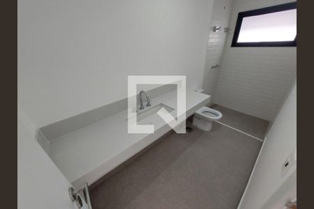 Casa à venda com 707m², 5 quartos e 6 vagas Casa à venda com 707m², 5 quartos e 6 vagasBanheiro do Quarto 3