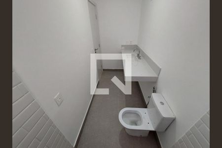 Casa à venda com 707m², 5 quartos e 6 vagas Casa à venda com 707m², 5 quartos e 6 vagasBanheiro do Quarto 3