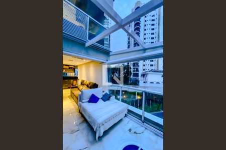 Apartamento para alugar com 81m², 1 quarto e 1 vagaVaranda