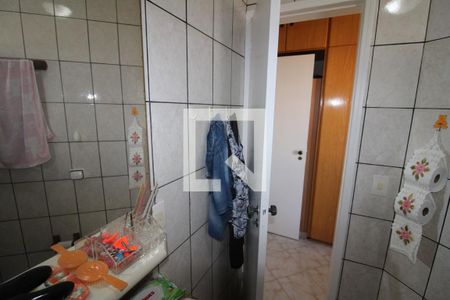Apartamento à venda com 76m², 3 quartos e 3 vagasBanheiro 2