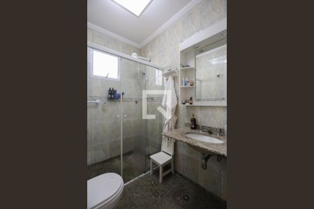 Casa à venda com 330m², 3 quartos e 4 vagas Casa à venda com 330m², 3 quartos e 4 vagasBanheiro da Suíte 2