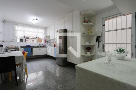 Casa à venda com 330m², 3 quartos e 4 vagas Casa à venda com 330m², 3 quartos e 4 vagasCozinha