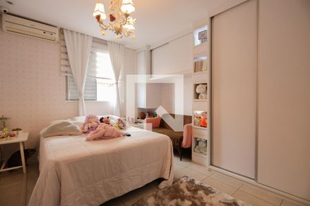 Casa à venda com 330m², 3 quartos e 4 vagas Casa à venda com 330m², 3 quartos e 4 vagasSuíte 2