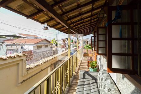 Casa à venda com 98m², 2 quartos e 1 vaga Casa à venda com 98m², 2 quartos e 1 vagaVaranda