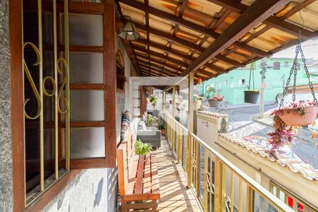 Casa à venda com 98m², 2 quartos e 1 vaga Casa à venda com 98m², 2 quartos e 1 vagaVaranda