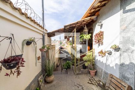 Casa à venda com 98m², 2 quartos e 1 vaga Casa à venda com 98m², 2 quartos e 1 vagaEntrada