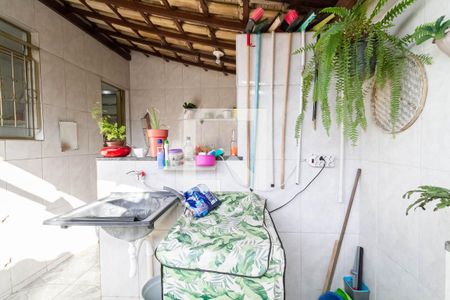 Casa à venda com 98m², 2 quartos e 1 vaga Casa à venda com 98m², 2 quartos e 1 vagaÁrea de serviço