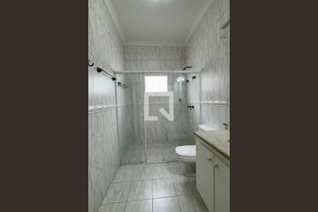 Casa de condomínio à venda com 400m², 4 quartos e 4 vagasBanheiro 2 da Suíte 1