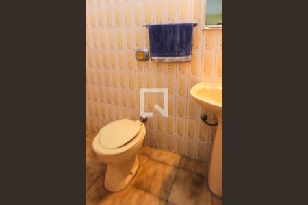 Casa à venda com 150m², 3 quartos e 4 vagasBanheiro de serviço