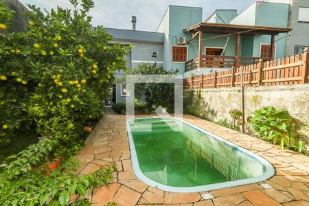 Casa à venda com 141m², 3 quartos e 2 vagas Casa à venda com 141m², 3 quartos e 2 vagasQuintal fundos