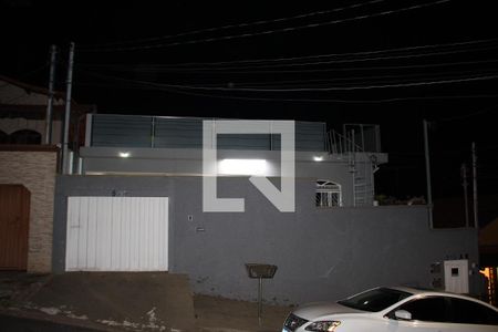 Casa à venda com 320m², 3 quartos e 2 vagasFachada