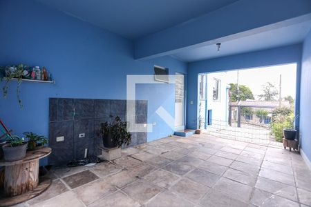 Casa à venda com 320m², 5 quartos e 6 vagas Casa à venda com 320m², 5 quartos e 6 vagasGaragem