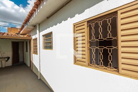Casa à venda com 239m², 3 quartos e 2 vagasEdicula Fundos 