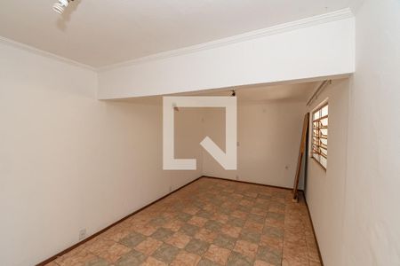Casa à venda com 239m², 3 quartos e 2 vagasEscritorio 