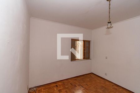 Casa à venda com 239m², 3 quartos e 2 vagasQuarto 2