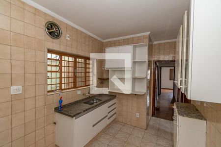 Casa à venda com 239m², 3 quartos e 2 vagasCozinha 