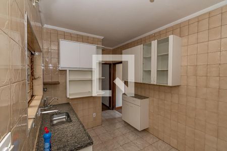 Casa à venda com 239m², 3 quartos e 2 vagasCozinha 