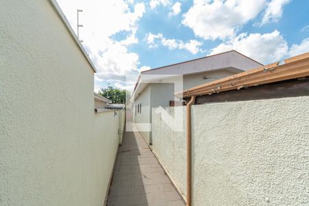 Casa à venda com 239m², 3 quartos e 2 vagasQuintal 