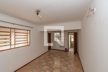 Casa à venda com 239m², 3 quartos e 2 vagasEscritorio 