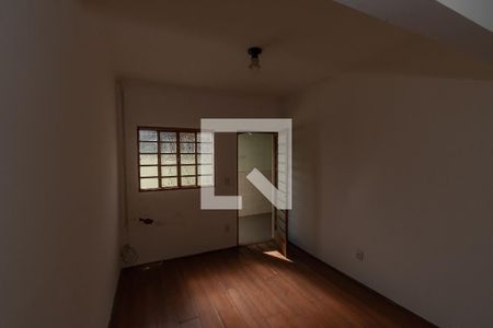 Casa à venda com 239m², 3 quartos e 2 vagasSala Edicula Fundos 