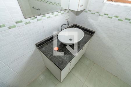 Casa à venda com 239m², 3 quartos e 2 vagasBanheiro Corredor