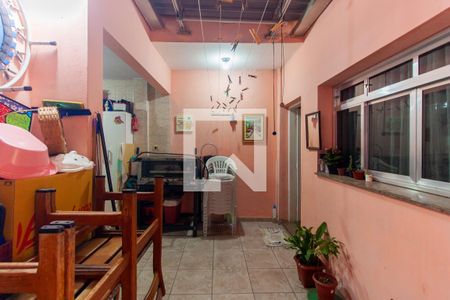 Casa à venda com 200m², 3 quartos e 2 vagas Casa à venda com 200m², 3 quartos e 2 vagasÁrea de Serviço