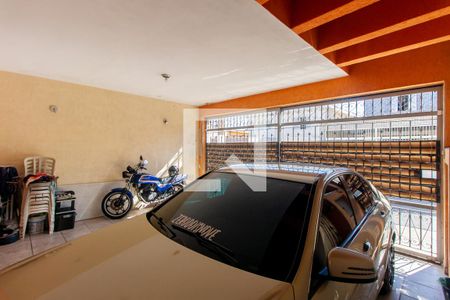 Casa à venda com 200m², 3 quartos e 2 vagas Casa à venda com 200m², 3 quartos e 2 vagasÁrea comum