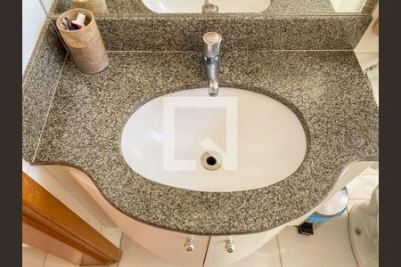 Apartamento à venda com 72m², 3 quartos e 1 vaga Apartamento à venda com 72m², 3 quartos e 1 vagaBanheiro Social