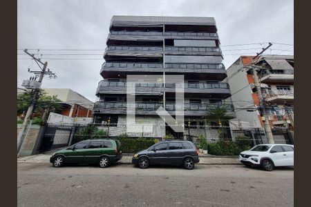 Apartamento à venda com 105m², 3 quartos e 2 vagas Apartamento à venda com 105m², 3 quartos e 2 vagasFachada