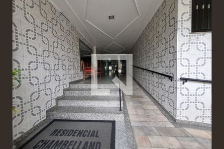 Apartamento à venda com 105m², 3 quartos e 2 vagas Apartamento à venda com 105m², 3 quartos e 2 vagasHall de entrada