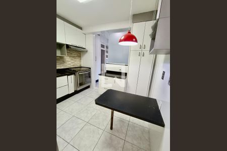 Apartamento à venda com 120m², 3 quartos e sem vaga Apartamento à venda com 120m², 3 quartos e sem vagaCopa Cozinha