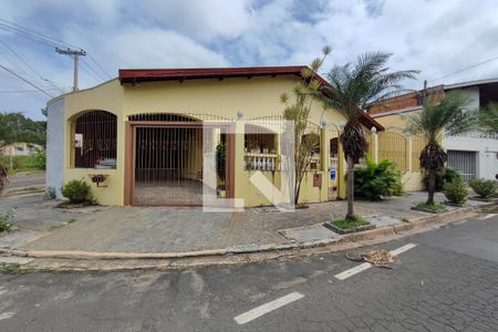 Casa à venda com 180m², 3 quartos e 3 vagasFachada