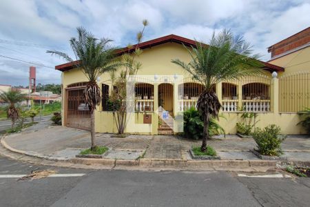 Casa à venda com 180m², 3 quartos e 3 vagasFachada