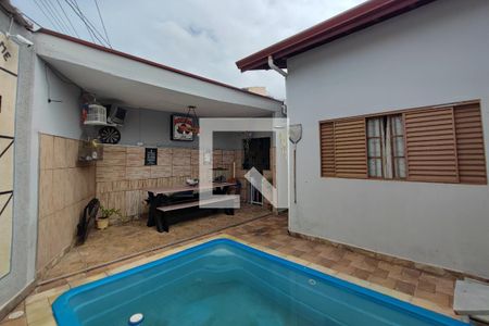 Casa à venda com 180m², 3 quartos e 3 vagasPiscina