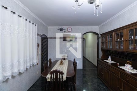 Casa à venda com 240m², 3 quartos e 3 vagas Casa à venda com 240m², 3 quartos e 3 vagasCozinha