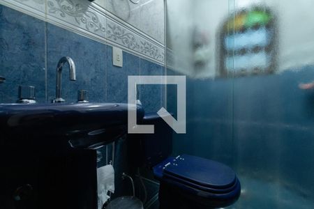 Casa à venda com 240m², 3 quartos e 3 vagas Casa à venda com 240m², 3 quartos e 3 vagasBanheiro 2