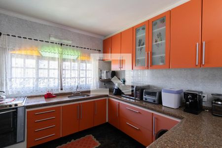 Casa à venda com 240m², 3 quartos e 3 vagas Casa à venda com 240m², 3 quartos e 3 vagasCozinha