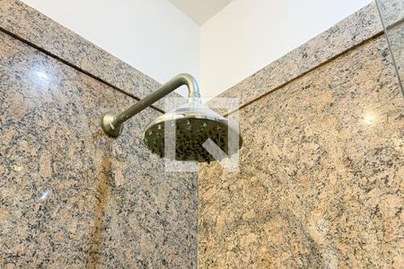 Apartamento à venda com 360m², 3 quartos e 3 vagas Apartamento à venda com 360m², 3 quartos e 3 vagasBanheiro da Suíte 1