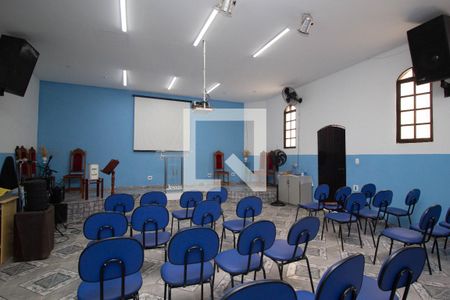 Casa à venda com 200m², 2 quartos e 2 vagasSalão