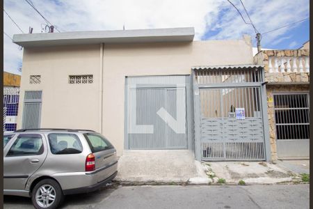 Casa à venda com 200m², 2 quartos e 2 vagasFachada 