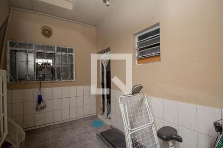 Casa à venda com 200m², 2 quartos e 2 vagasÁrea de Serviço