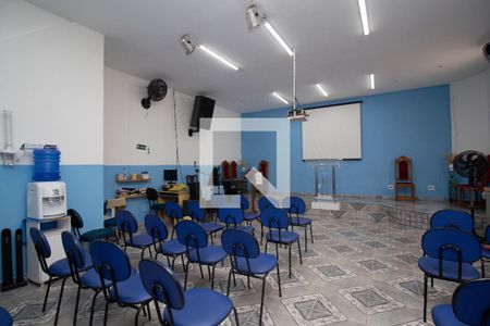 Casa à venda com 200m², 2 quartos e 2 vagasSalão