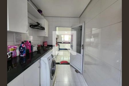 Casa à venda com 223m², 4 quartos e 4 vagas Casa à venda com 223m², 4 quartos e 4 vagasFoto 22