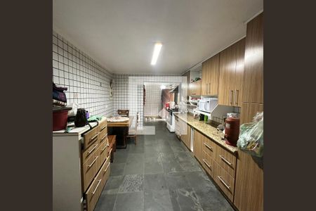 Casa à venda com 450m², 8 quartos e 3 vagasCozinha 